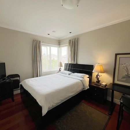 Lucky Room, A Comfortable Suite Close To Yvr Richmond Exterior photo